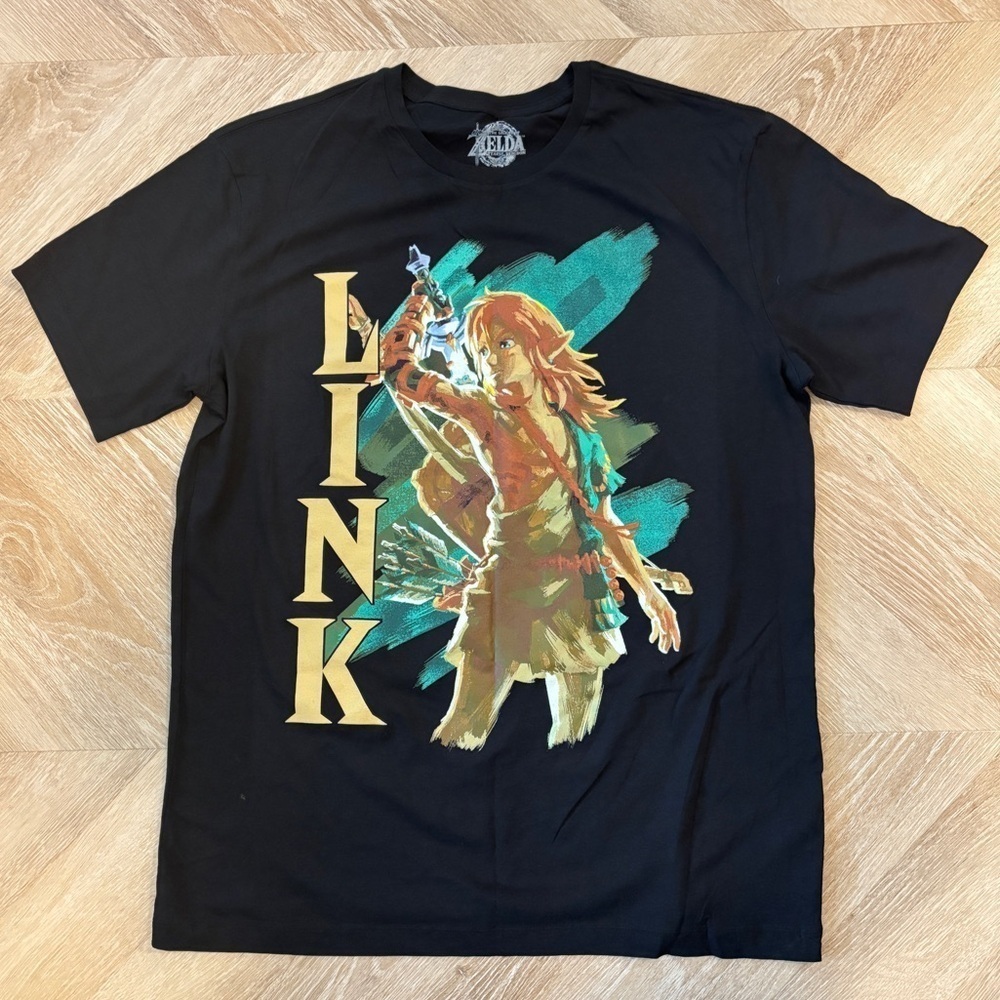 NWOT Nintendo The Legend of Zelda: Tears of The Kingdom Link Portrait T-Shirt
